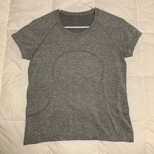 Lululemon women’s athletic swiftly tech short sleeve tee